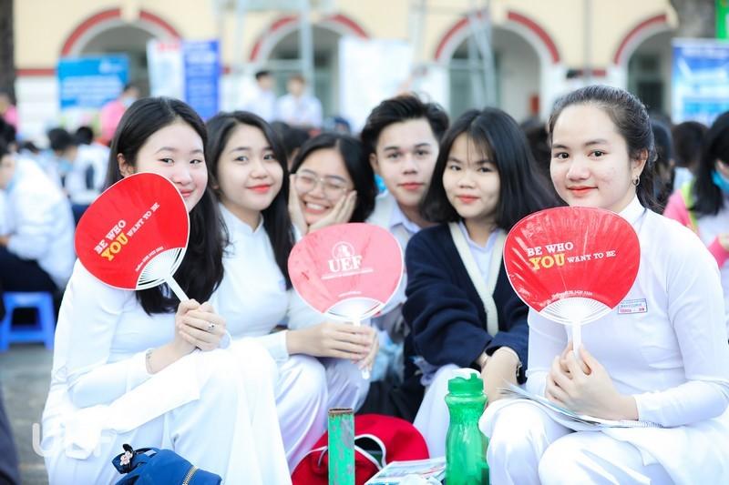 D01 Gồm Những Ngành Nào? Tìm Hiểu Chi Tiết Nhóm Ngành D01 1 nhom nganh d01 kinh doanh va quan ly 67ed52.webp