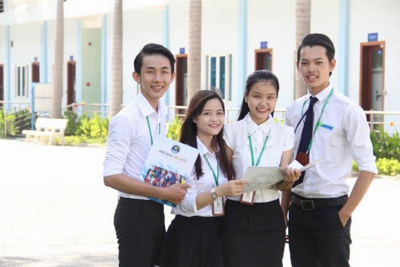 Tổ hợp môn D14 là gì?